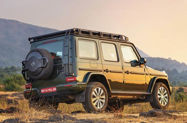 Mercedes-Benz G 400d rear 