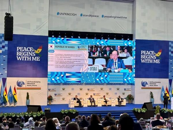 Kweon Ki-hwan, the deputy foreign minister for multilateral and global affairs, speaks during a session of the 2023 UN Peacekeeping Ministerial, in Accra, Ghana, on Dec. 5-6, 2023, in this photo provided by Seoul's foreign ministry on Dec. 7. (PHOTO NOT FOR SALE) (Yonhap)