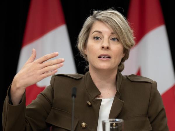 Minister of Foreign Affairs Mélanie Joly speaks during a news co<em></em>nference co<em></em>ncerning the situation in Israel, Wednesday, October 11, 2023 in Ottawa.