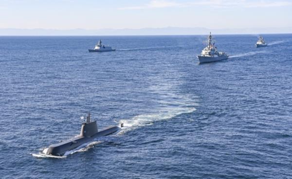 Navies of South Korea and the United States stage combined anti-submarine and counter special operations drills in the East Sea on Nov. 14, 2023, in this photo provided by the South Korean Navy. (PHOTO NOT FOR SALE) (Yonhap)