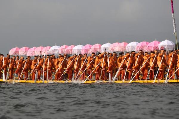 图片:三年后缅甸湖节恢复